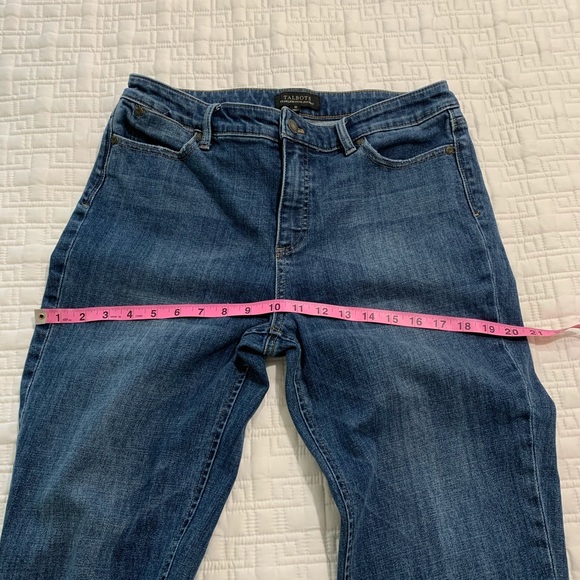 Blue jeans with frayed hem, ankle length - Picture 6 of 9